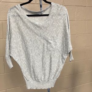 Balloon, knit-patterned, mid-way sleeve shirt